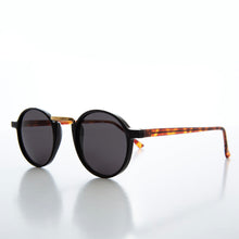 Load image into Gallery viewer, Classic Round Vintage Sunglasses - Brook
