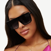 Load image into Gallery viewer, Sustainable Rayz - Limited Edition Black Squared Sunglasses
