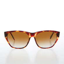 Load image into Gallery viewer, Angular Rectangle Unisex Vintage Sunglass - Carol
