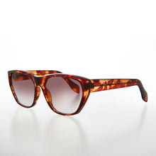 Load image into Gallery viewer, Angular Rectangle Unisex Vintage Sunglass - Carol

