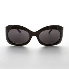Load image into Gallery viewer, Oval Bug Eye Vintage Cocktail Sunglass - Cassidy
