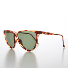 Load image into Gallery viewer, Large Unique Cat Eye Vintage Sunglass - Cecile
