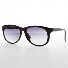 Load image into Gallery viewer, Classic Round 80s Vintage Sunglass - Clark
