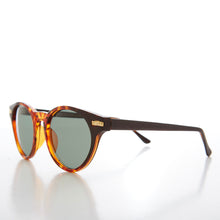 Load image into Gallery viewer, Round Horn Rim Retro Sunglasses - Croft
