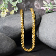 Load image into Gallery viewer, 4.6mm 14k Yellow Solid Gold Diamond Cut Round Franco Chain
