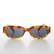 Load image into Gallery viewer, Mod Bold Rectangular Unisex Stylish Sunglasses - Dana
