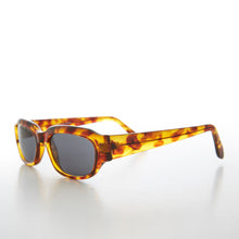Load image into Gallery viewer, Mod Bold Rectangular Unisex Stylish Sunglasses - Dana
