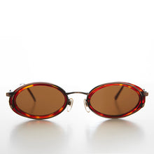 Load image into Gallery viewer, Oval 90s Vintage Sunglasses - Dorian
