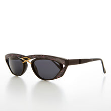 Load image into Gallery viewer, Rectangular 80s Sunglass with Gold Accents - Duran
