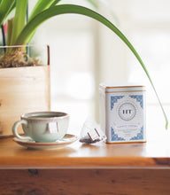 Load image into Gallery viewer, Decaf Vanilla Comoro, HT Tin of 20 Sachets
