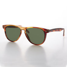 Load image into Gallery viewer, Sporty Racer Vintage Sunglass with Keyhole Bridge - Elvin
