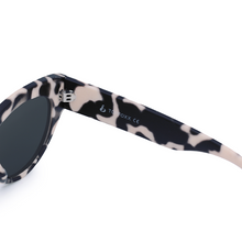 Load image into Gallery viewer, Elizabeth - Blonde Tortoise - Prescription
