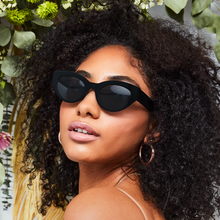 Load image into Gallery viewer, Sustainable Elizabeth - Black
