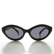 Load image into Gallery viewer, Curved Cat Eye Vintage Sunglasses - Fagan
