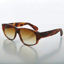Load image into Gallery viewer, Wide Rectangular Mod Vintage Sunglass - Fez
