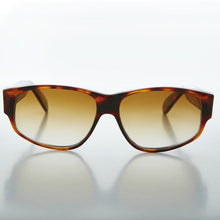 Load image into Gallery viewer, Wide Rectangular Mod Vintage Sunglass - Fez
