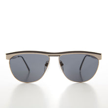 Load image into Gallery viewer, Simple Silver 80s Vintage Sunglasses - Rocha
