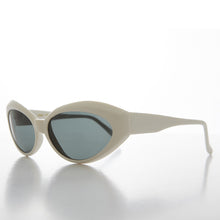 Load image into Gallery viewer, 90s Curved Cat Eye Sunglass Retro with Glass Lens - Flo
