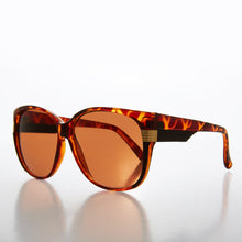 Load image into Gallery viewer, Women's Large Vintage Sunglass With Copper Lens - Frieda
