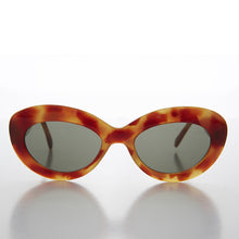 Load image into Gallery viewer, Mod Cat Eye Vintage Sunglasses - Ginny
