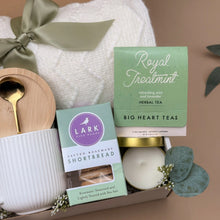 Load image into Gallery viewer, Housewarming Gift Basket – Blanket, Tea &amp; Home Accents
