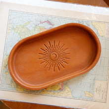 Load image into Gallery viewer, Leather Valet - Oval
