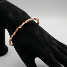 Load image into Gallery viewer, Copper spiral Bracelet
