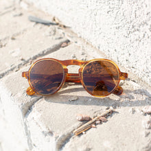 Load image into Gallery viewer, Round Retro Sunglass with Polarized Lens - Miami
