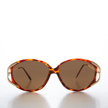 Load image into Gallery viewer, Large Women's Vintage Sunglass with Gold Accents - Fern 2
