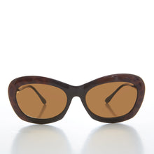 Load image into Gallery viewer, Large Cat Eye Women's Sunglass - Isla
