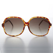 Load image into Gallery viewer, Tortoiseshell Oversized Square Women's Sunglass - Leticia
