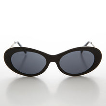 Load image into Gallery viewer, Oval Mod Punk Cateye 90s Vintage Sunglass - Loretta
