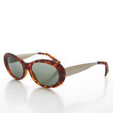 Load image into Gallery viewer, Oval Mod Punk Cateye 90s Vintage Sunglass - Loretta
