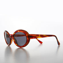 Load image into Gallery viewer, Oval Grunge Vintage Sunglass - Macie
