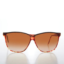 Load image into Gallery viewer, Classic Full Coverage Women's Sunglasses - Mitzy
