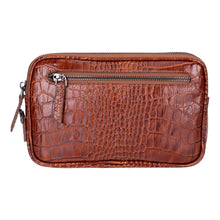 Load image into Gallery viewer, Noma Leather Clutch Bag
