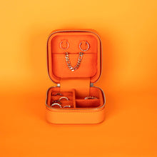 Load image into Gallery viewer, Amanda Leather Jewelry Box, Medium
