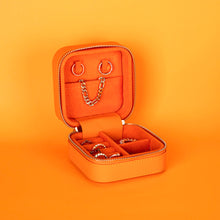 Load image into Gallery viewer, Amanda Leather Jewelry Box, Medium
