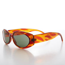 Load image into Gallery viewer, Oval Cat Eye Deadstock Sunglass - Molly
