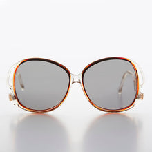 Load image into Gallery viewer, Round Polarized Boho Vintage Sunglass - Muse
