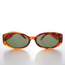 Load image into Gallery viewer, Oval Cat Eye Deadstock Sunglass - Molly
