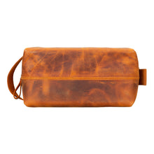 Load image into Gallery viewer, Eve Leather Dopp Kit, Large
