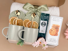 Load image into Gallery viewer, Housewarming Gift Basket – Blanket, Coffee &amp; Home Accents
