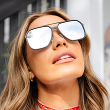 Load image into Gallery viewer, Nova Silver Mirrored
