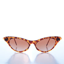 Load image into Gallery viewer, High Tip Cat Eye Sunglasses - Portia
