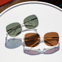 Load image into Gallery viewer, Oversized Square Sunglass with Polarized Lens - Jackie
