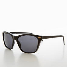 Load image into Gallery viewer, Black Simple Classic Vintage Sunglasses - Sanchez
