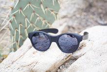 Load image into Gallery viewer, Classic Pantos Round Sunglass with Paddle Temples - Otto

