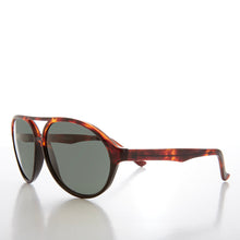 Load image into Gallery viewer, Curved Aviator Sunglass with Glass Lens - Swenson
