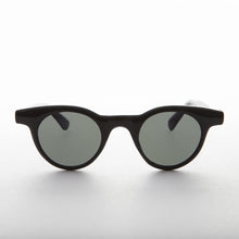 Load image into Gallery viewer, Small Round Horn Rim Preppy Vintage Sunglass - Sydney
